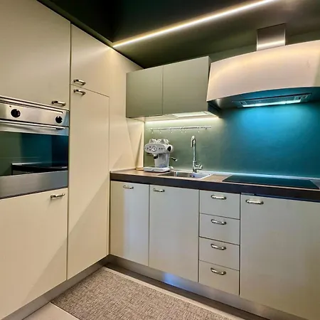 La Libellula - Parcheggio Gratuito Alba (Piedmont)