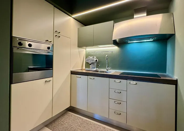 La Libellula - Parcheggio Gratuito Alba (Piedmont)